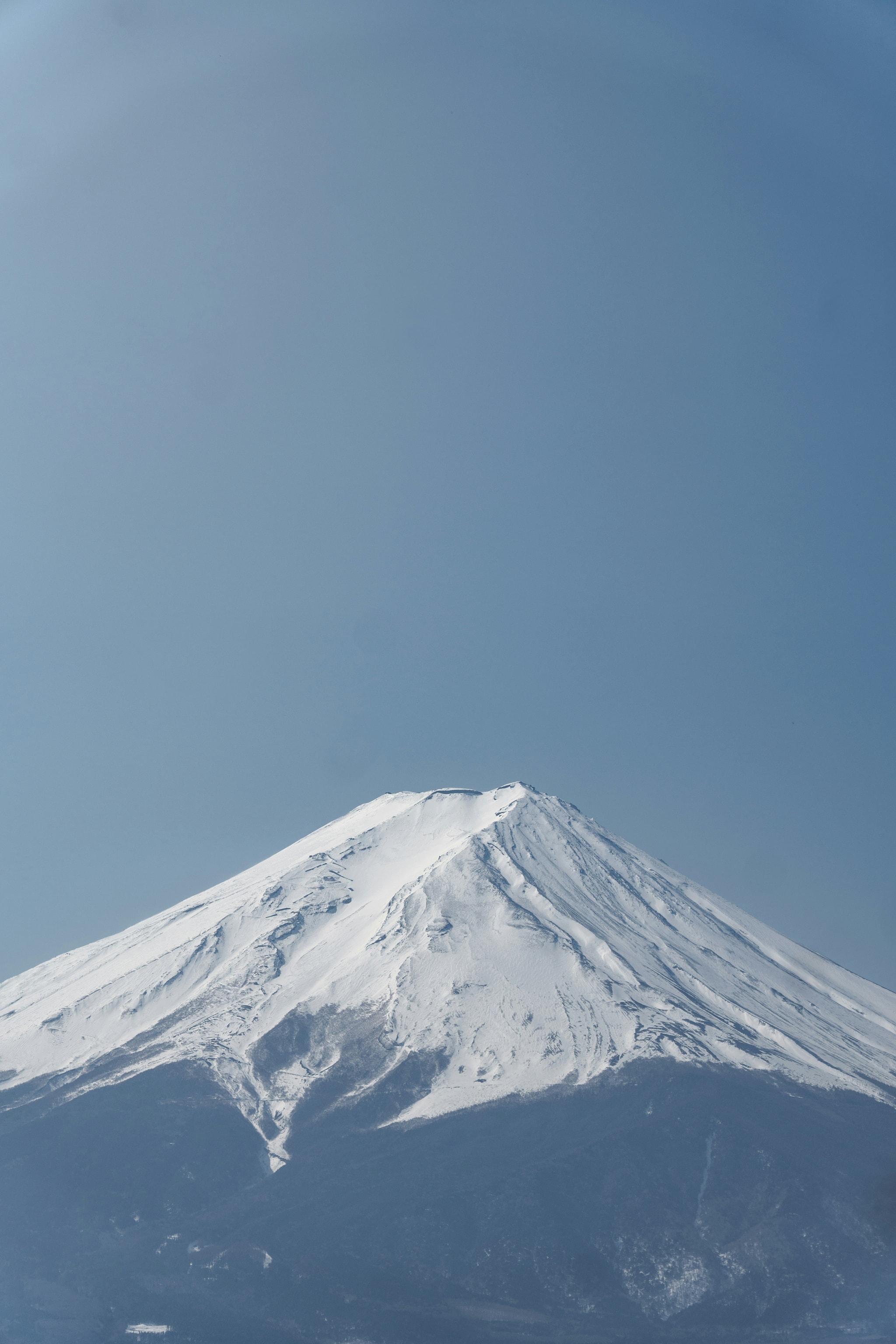 Mount Fuji beneath a clear sky